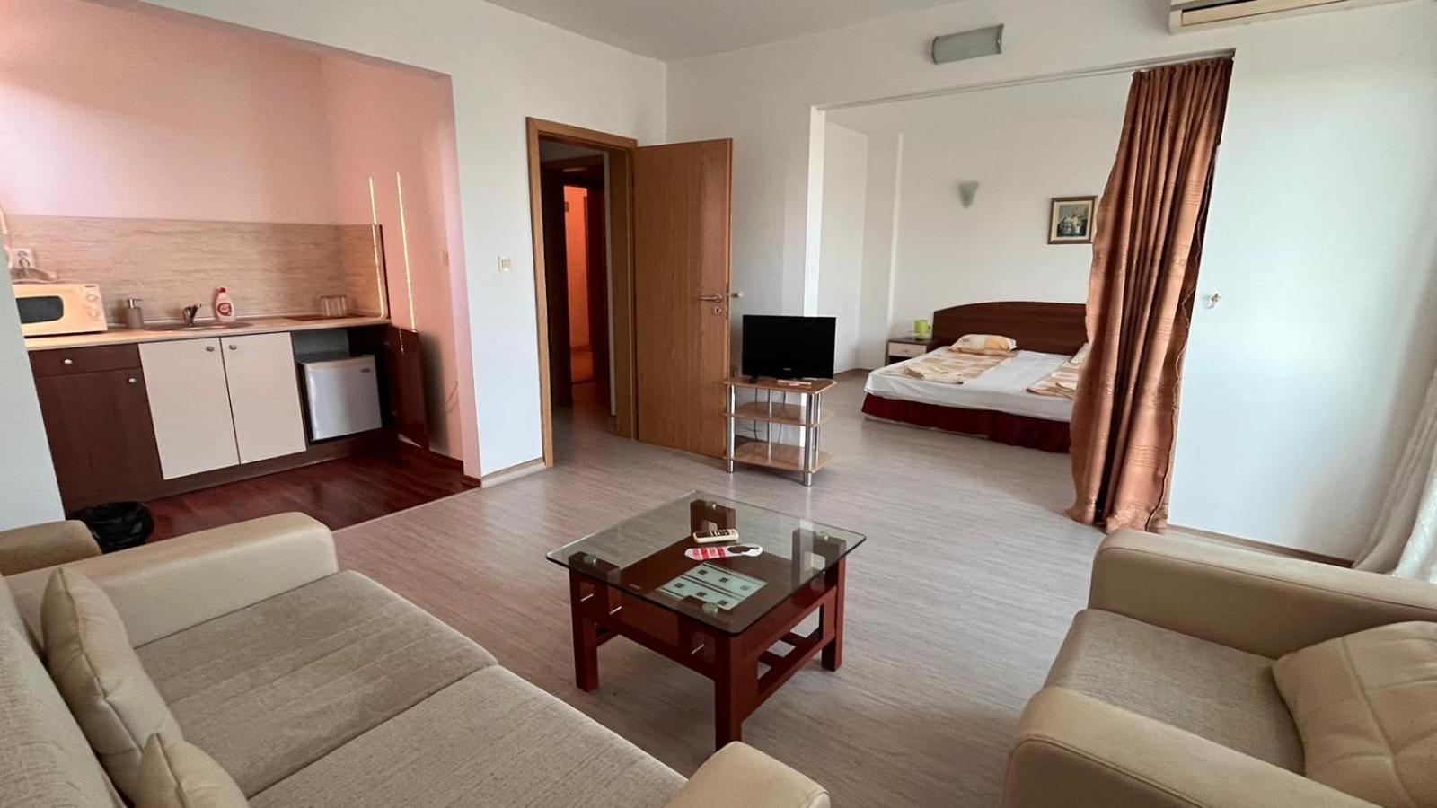 Family Hotel Primo Primorsko Ngoại thất bức ảnh