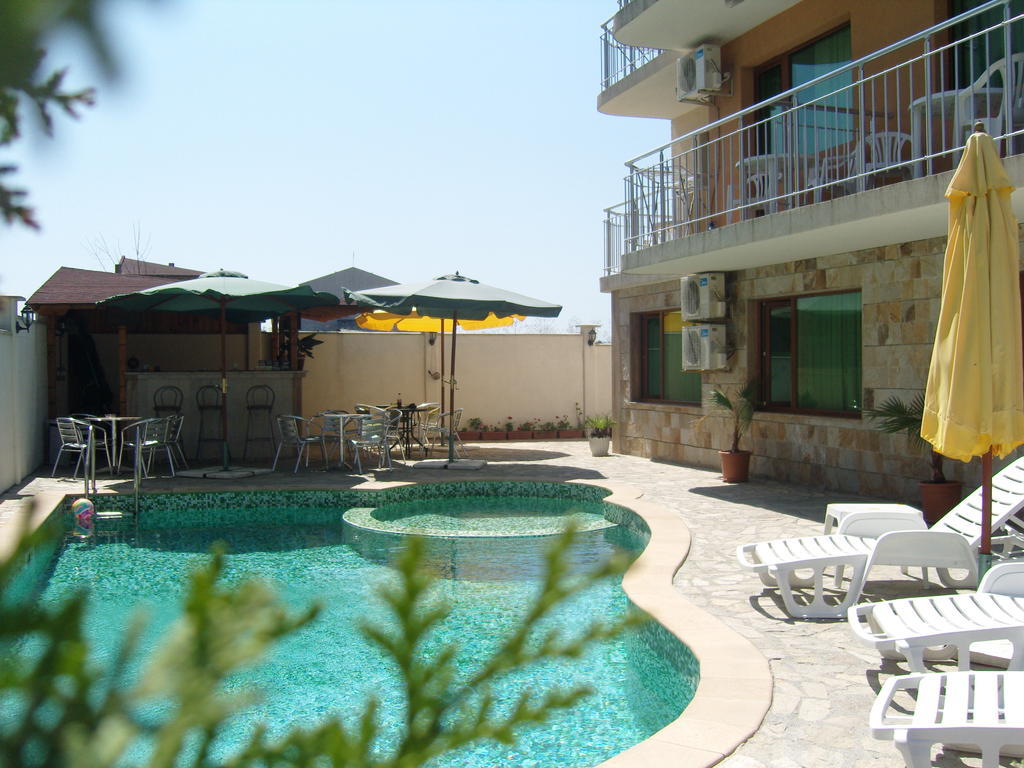 Family Hotel Primo Primorsko Ngoại thất bức ảnh